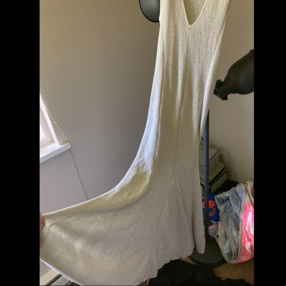 Tea-length Silver Knit Dress - Picture 5 of 9